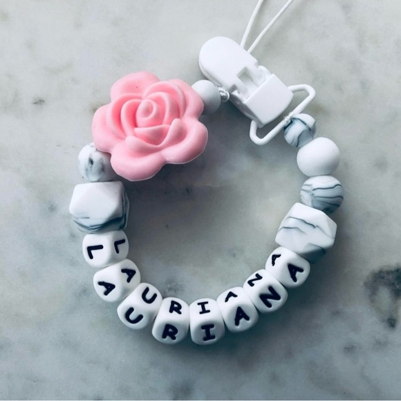 Personalized hand made pacifier clip - Picture 3 of 5